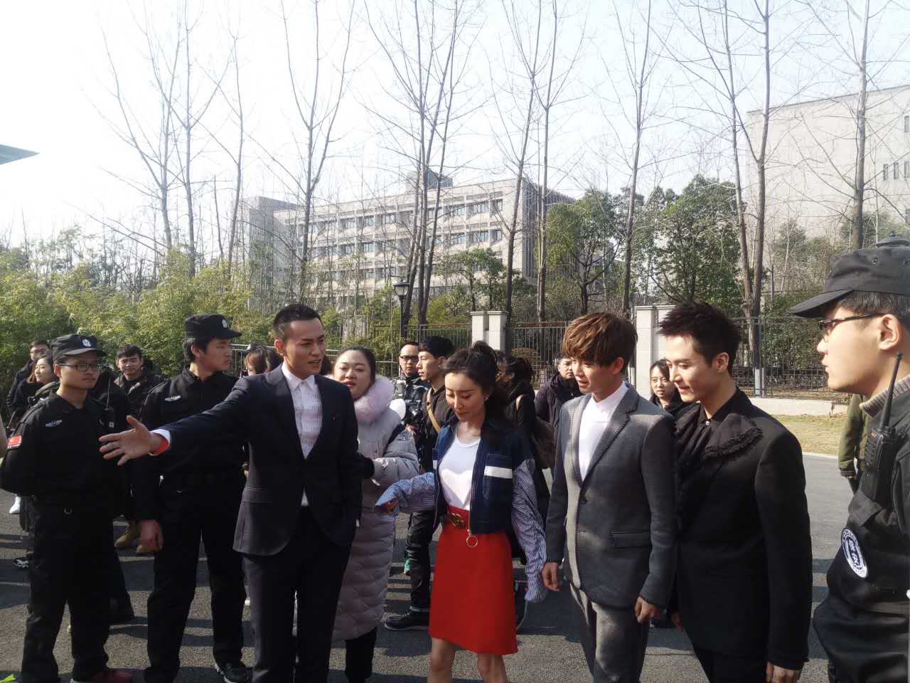 ���w������˾�顶���Ƙsҫ�����M�����б��{�o��